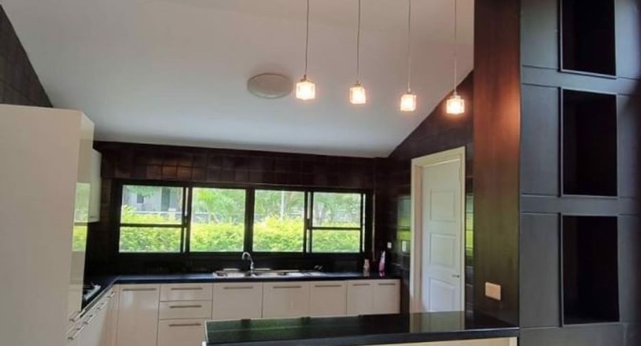 For sale 3 bedrooms house in Bang Lamung, Chonburi