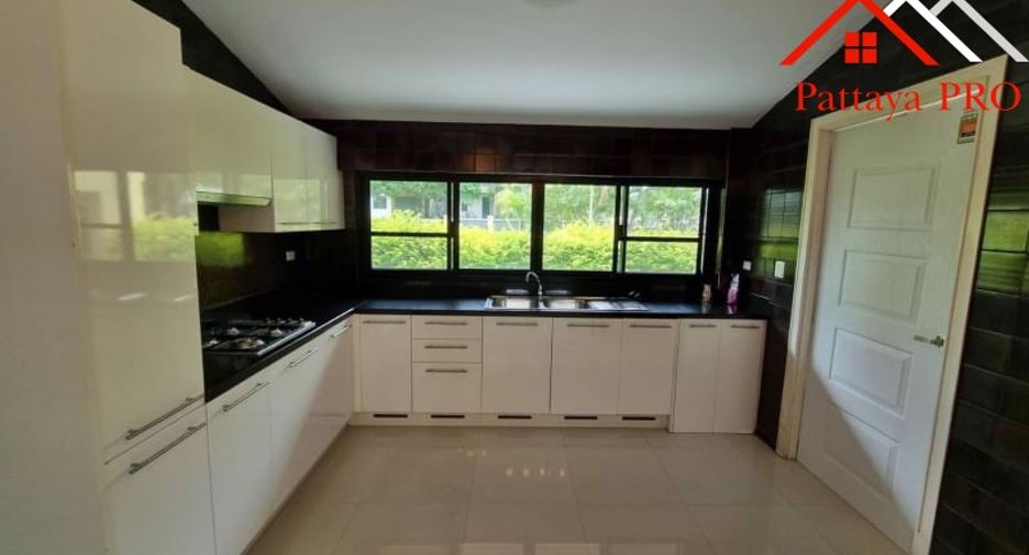 For sale 3 bedrooms house in Bang Lamung, Chonburi