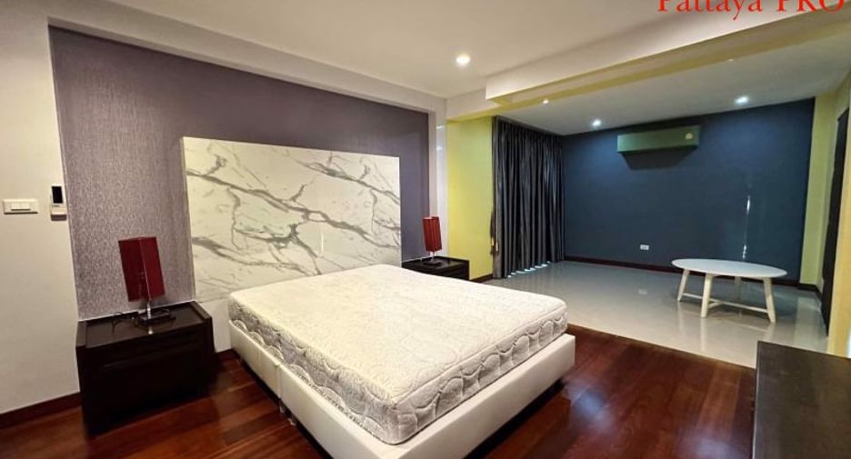 For sale 4 bedrooms house in Bang Lamung, Chonburi