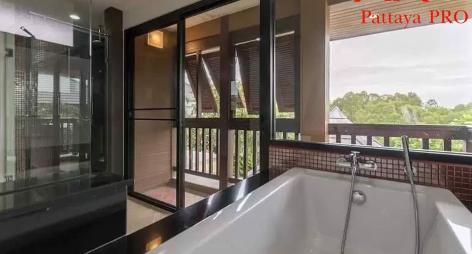 For sale 4 bedrooms house in Bang Lamung, Chonburi