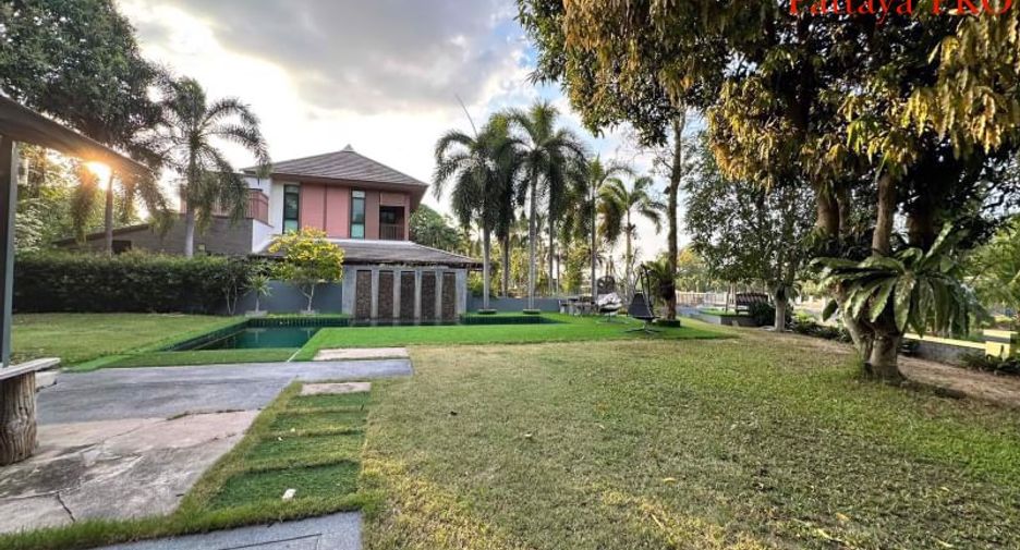 For sale 4 bedrooms house in Bang Lamung, Chonburi