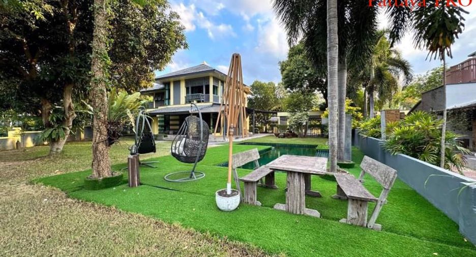For sale 4 bedrooms house in Bang Lamung, Chonburi