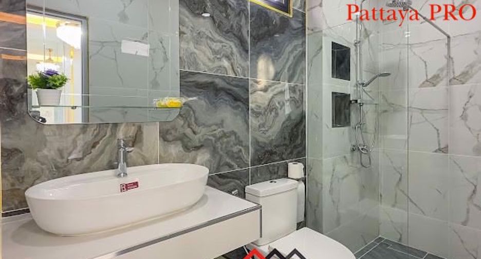 Haus zum Kauf mit 4 Zimmer in Bang Lamung, Chonburi
