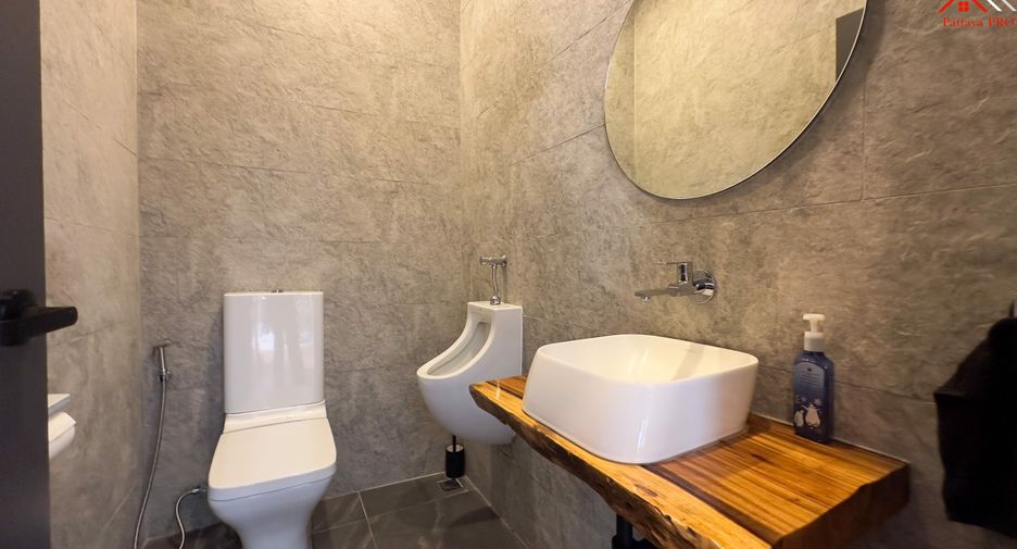 For sale 4 bedrooms house in Bang Lamung, Chonburi