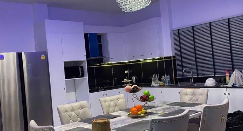 For sale 4 bed house in Bang Lamung, Chonburi