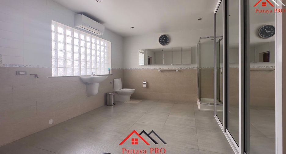 For sale 4 bedrooms house in Bang Lamung, Chonburi