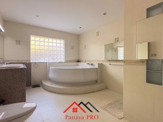 For sale 4 bed house in Bang Lamung, Chonburi