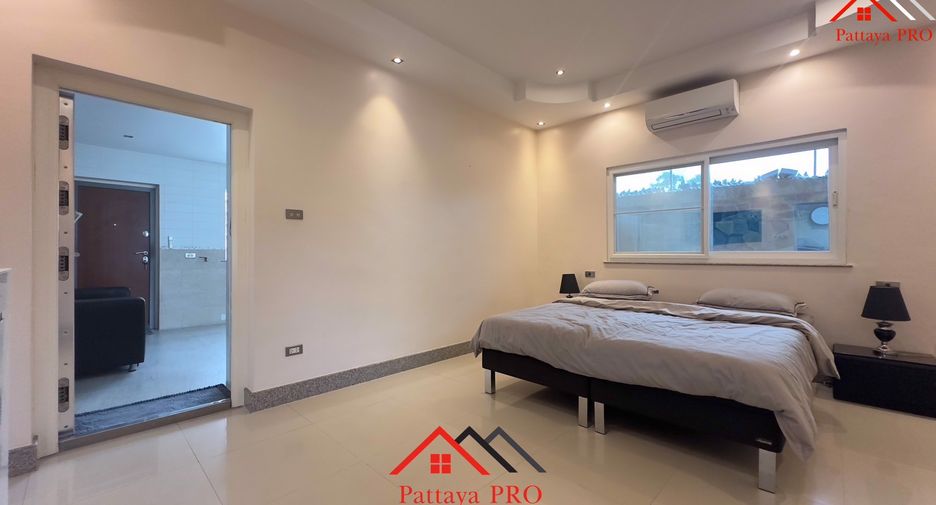 For sale 4 bedrooms house in Bang Lamung, Chonburi