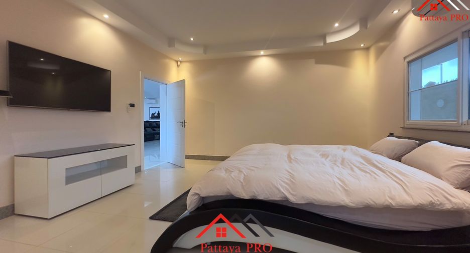 For sale 4 bedrooms house in Bang Lamung, Chonburi