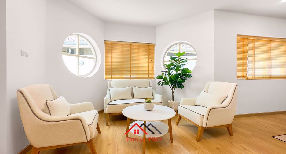 Haus zum Kauf mit 4 Zimmer in Sattahip, Chonburi