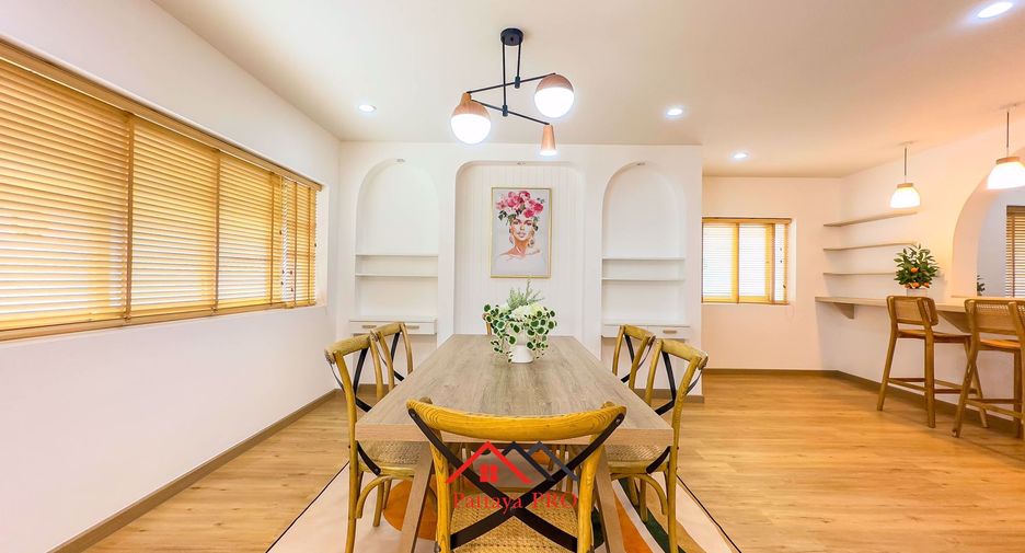 Haus zum Kauf mit 4 Zimmer in Sattahip, Chonburi