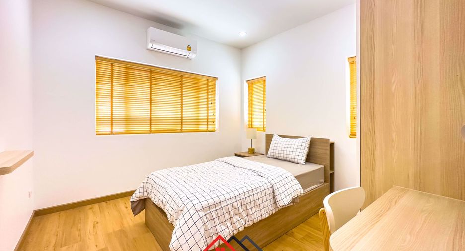 Haus zum Kauf mit 4 Zimmer in Sattahip, Chonburi