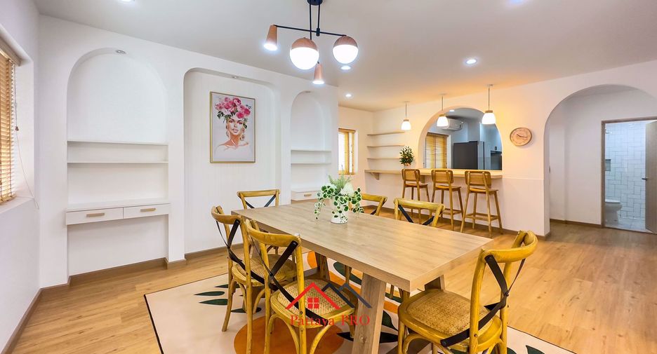 Haus zum Kauf mit 4 Zimmer in Sattahip, Chonburi
