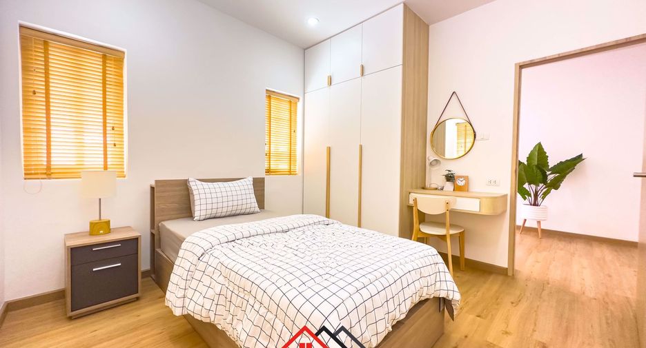 Haus zum Kauf mit 4 Zimmer in Sattahip, Chonburi