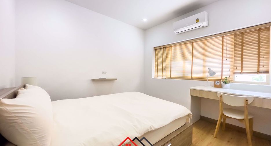 Haus zum Kauf mit 4 Zimmer in Sattahip, Chonburi