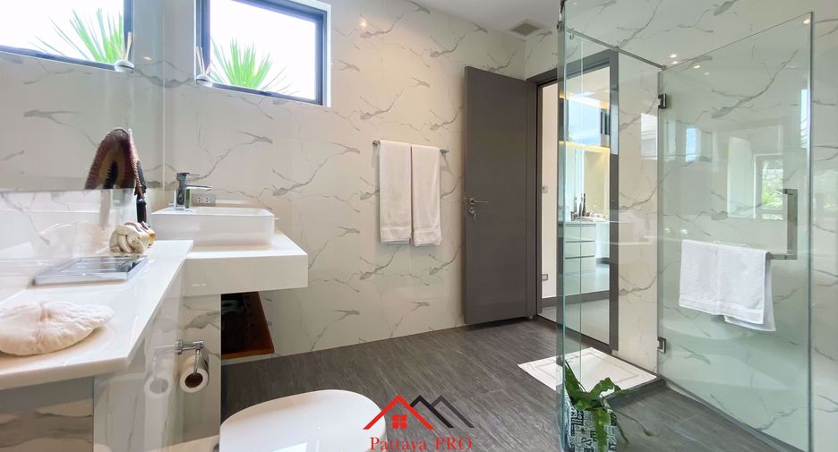 For sale 3 bedrooms house in East Pattaya, Pattaya