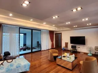 For sale 9 ベッドルーム house in Phra Khanong, Bangkok