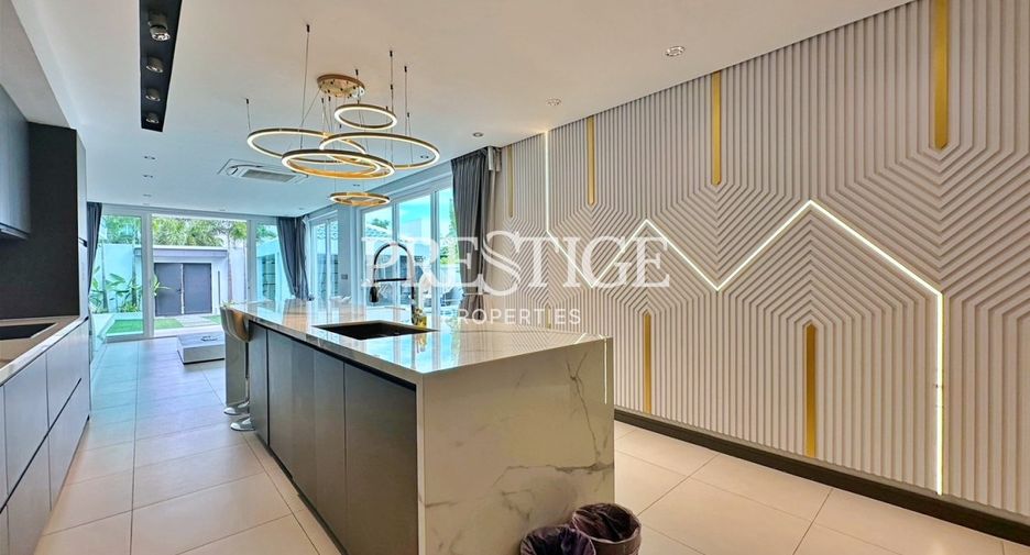 For sale 5 bedrooms house in Bang Lamung, Chonburi