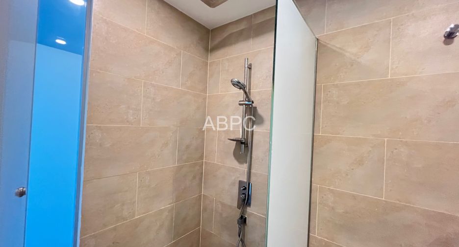 À louer et à vendre 1 chambre condo à Bang Lamung, Chonburi