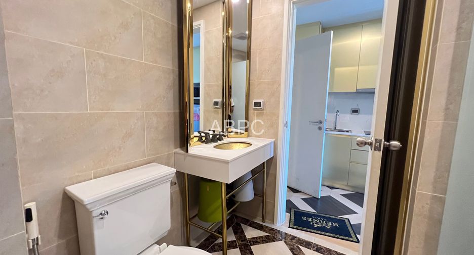 À louer et à vendre 1 chambre condo à Bang Lamung, Chonburi