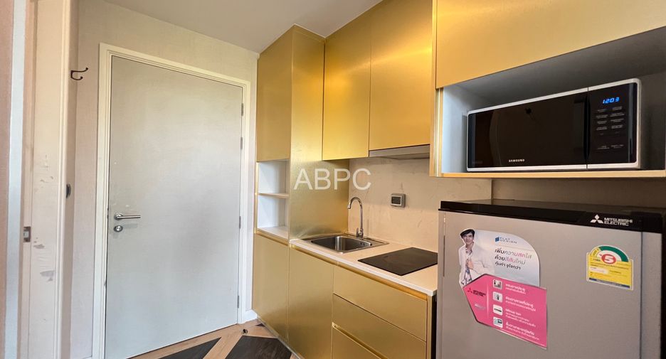 À louer et à vendre 1 chambre condo à Bang Lamung, Chonburi