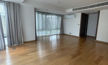 For sale 3 bed condo in Khlong Toei, Bangkok