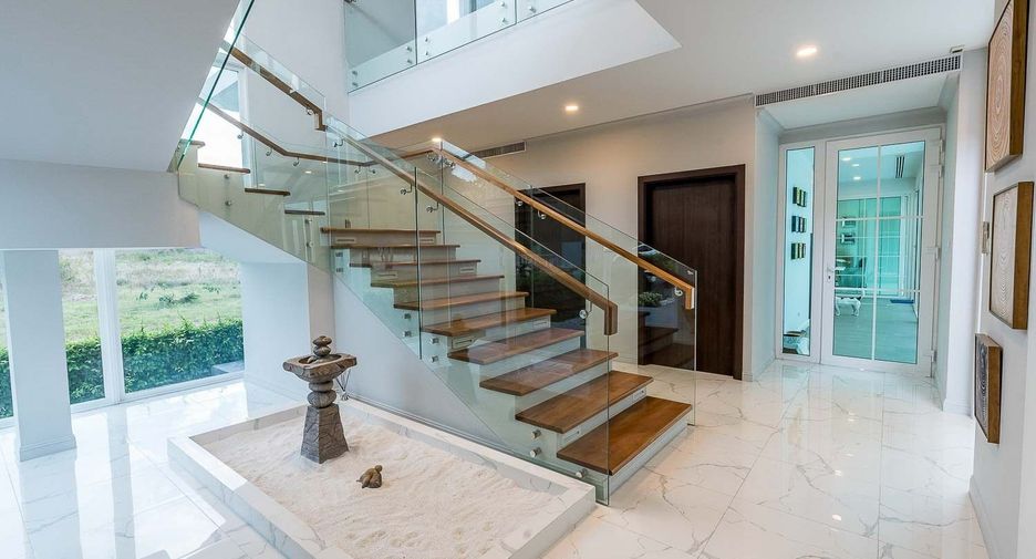 For sale 6 Beds villa in Cha Am, Phetchaburi