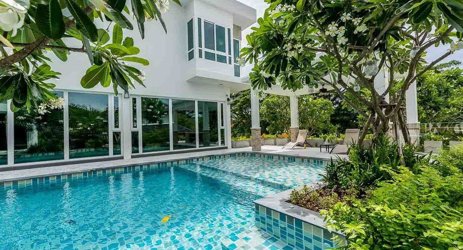 For sale 6 Beds villa in Cha Am, Phetchaburi