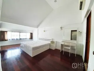 出租 3 卧室 独立屋 在 Phra Khanong, 曼谷
