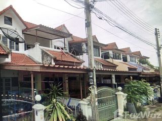 For sale 3 bed townhouse in Mueang Phetchaburi, Phetchaburi