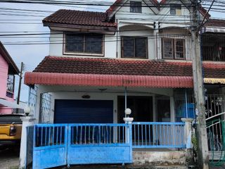 For sale 2 bed townhouse in Tha Yang, Phetchaburi