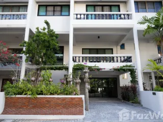 For rent 4 bed townhouse in Hua Hin, Prachuap Khiri Khan