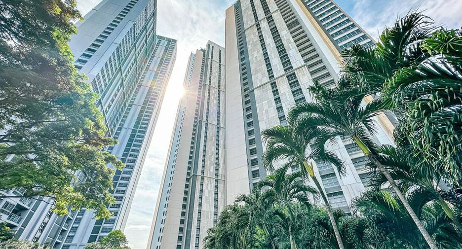 For sale 3 bedrooms condo in North Pattaya, Pattaya