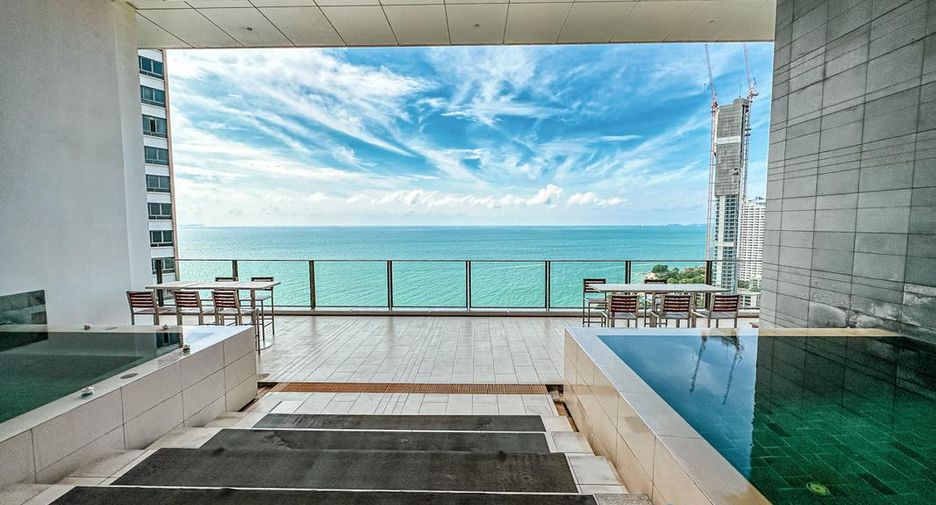 For sale 3 bedrooms condo in North Pattaya, Pattaya