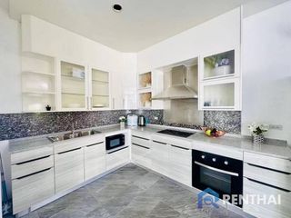 For sale 4 bedrooms house in Jomtien, Pattaya