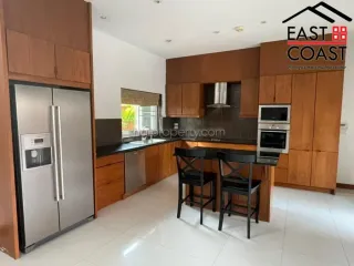 Haus zur Miete mit 5 Zimmer in Bang Lamung, Chonburi