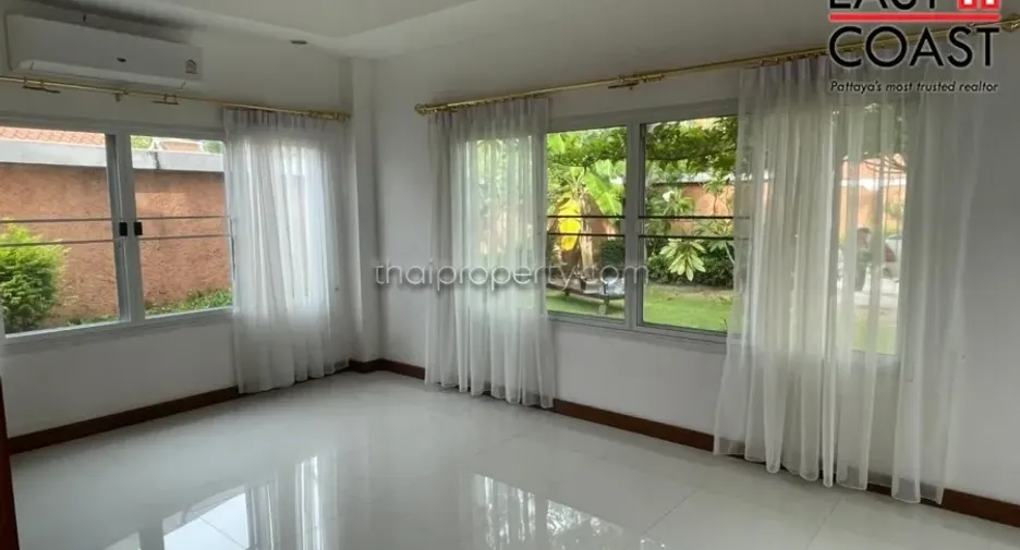 Haus zur Miete mit 5 Zimmer in Bang Lamung, Chonburi