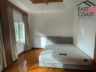 Haus zur Miete mit 5 Zimmer in Bang Lamung, Chonburi
