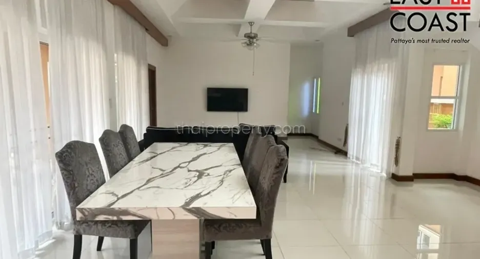 Haus zur Miete mit 5 Zimmer in Bang Lamung, Chonburi