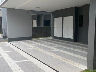 For sale そして for rent 4 Beds house in Bang Kapi, Bangkok