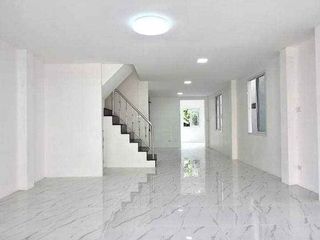 For sale 4 bed townhouse in Bang Khae, Bangkok