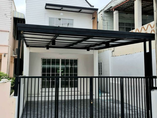For sale 4 bed townhouse in Bang Khae, Bangkok