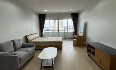For rent 1 bed condo in Pathum Wan, Bangkok