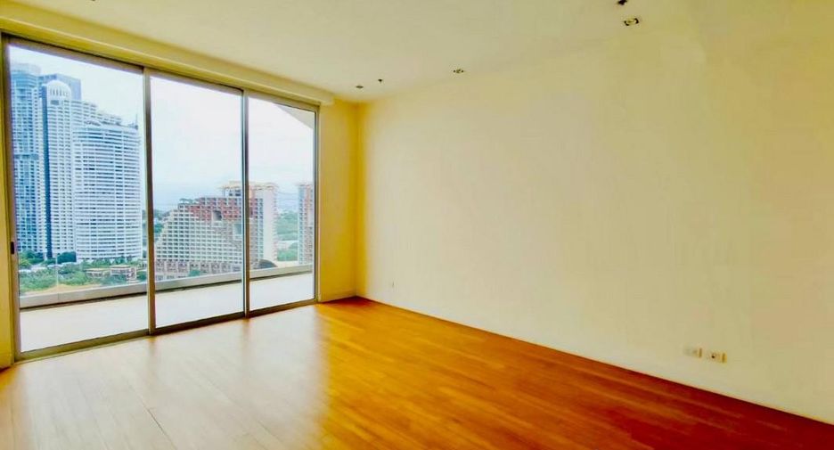 For sale 4 bedrooms condo in Bang Lamung, Chonburi