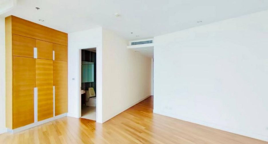 For sale 4 bedrooms condo in Bang Lamung, Chonburi
