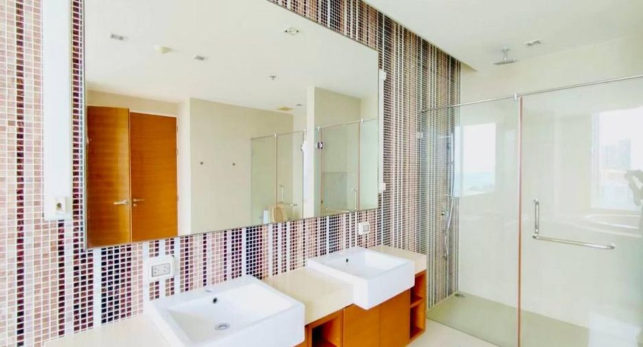 For sale 4 bedrooms condo in Bang Lamung, Chonburi