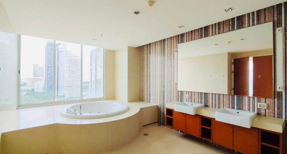 For sale 4 bedrooms condo in Bang Lamung, Chonburi