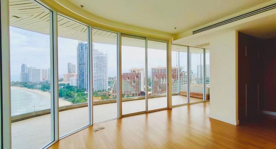 For sale 4 bedrooms condo in Bang Lamung, Chonburi