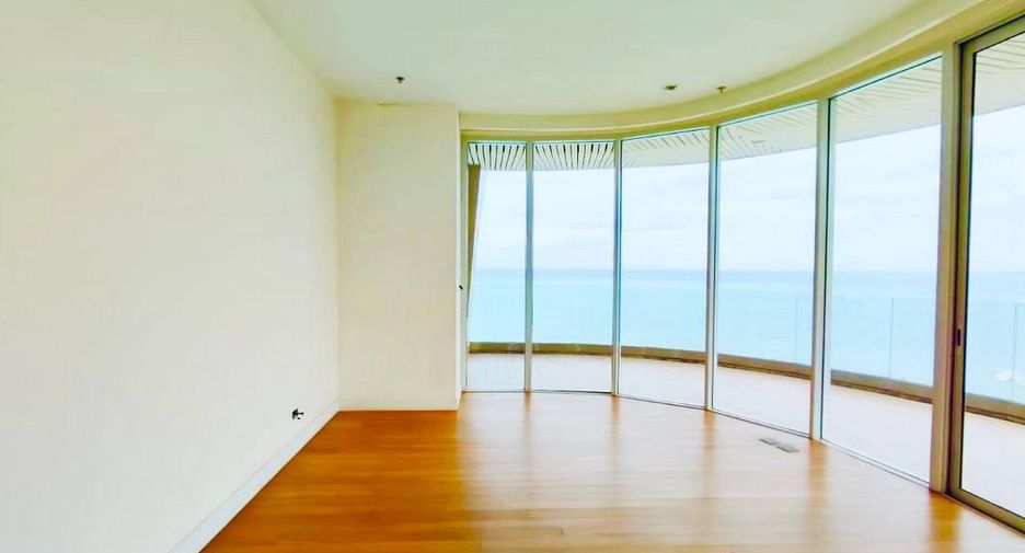 For sale 4 bedrooms condo in Bang Lamung, Chonburi