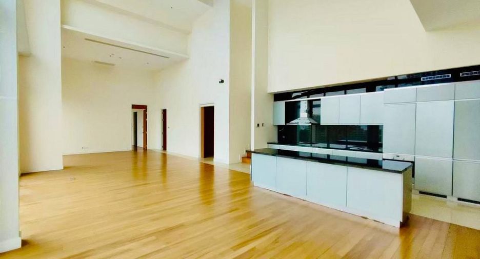 For sale 4 bedrooms condo in Bang Lamung, Chonburi